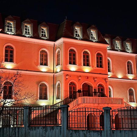 Hostel Prishtina Backpackers Prishtine Bagian luar foto