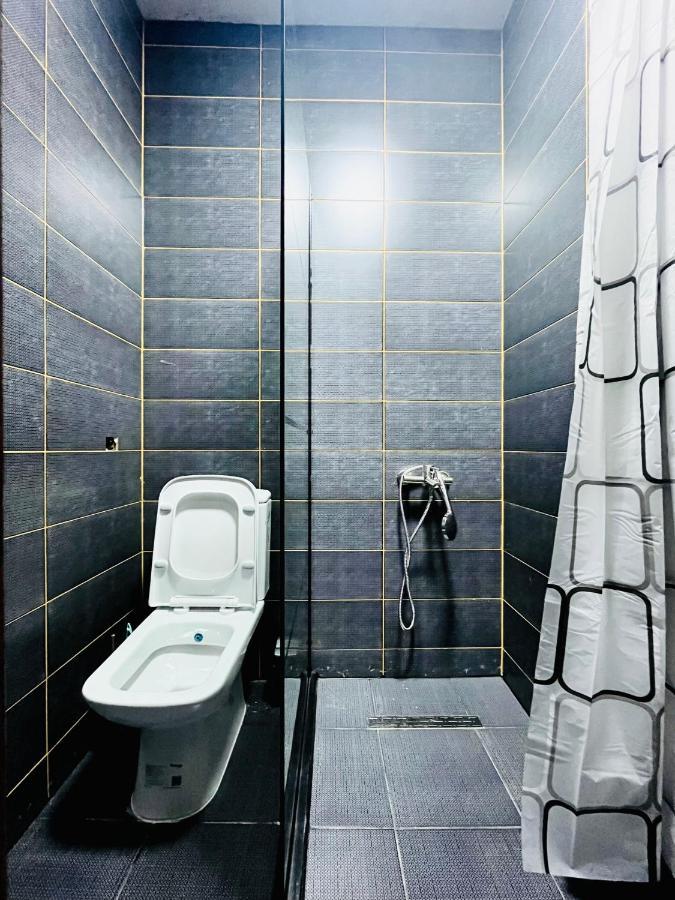 Hostel Prishtina Backpackers Prishtine Bagian luar foto